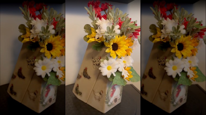 knife block with faux flowers