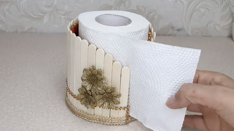 Beautiful DIY Toilet paper holder