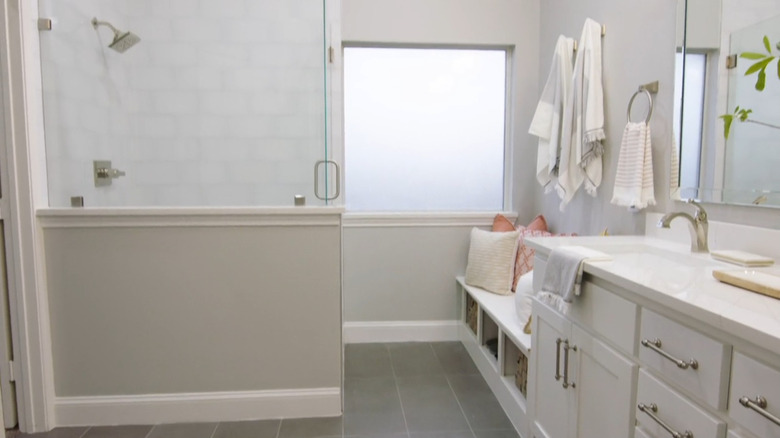 A modern minimalist bathroom designed by Jenn Todryk