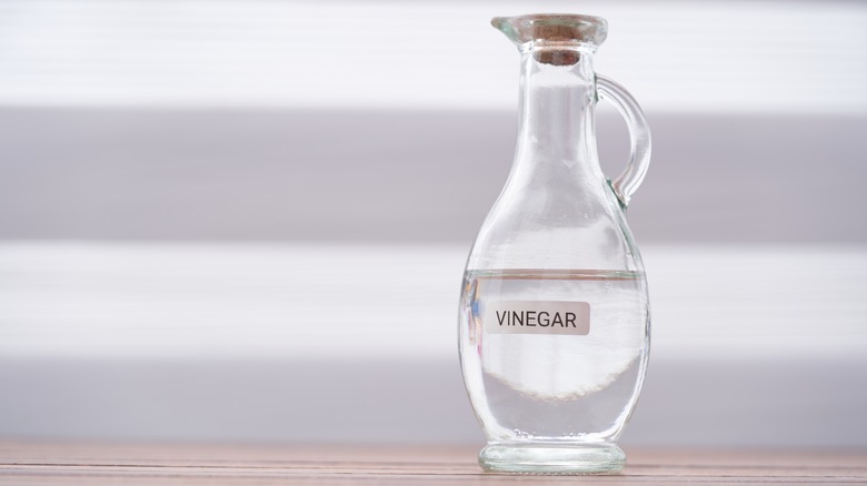 white vinegar 