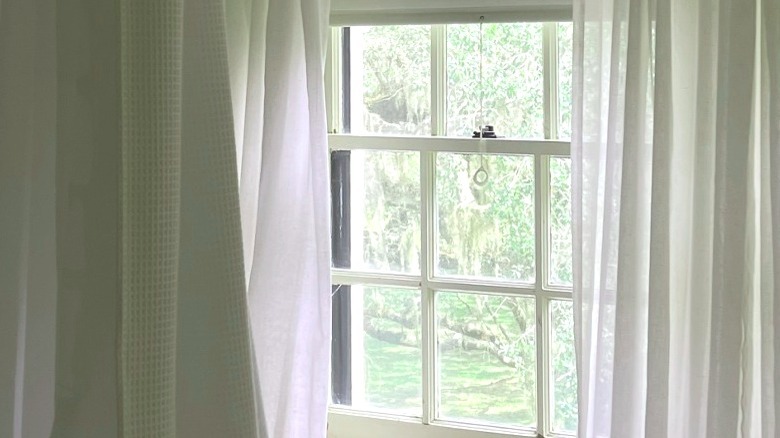 simple bathroom window curtains