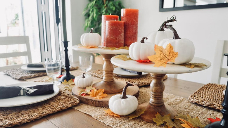 Fall décor on cake stands