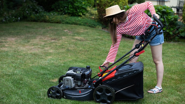 pulling lawn mower lever