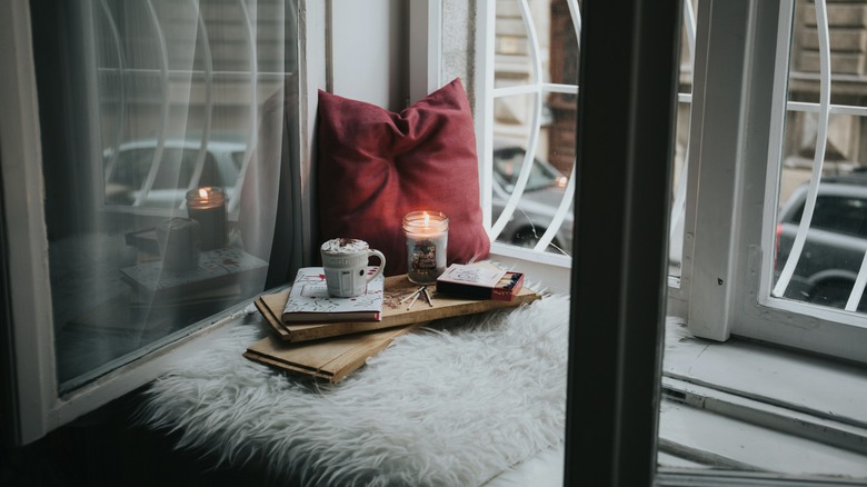 window seat reading nook