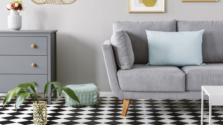 living room with linoleum flooring