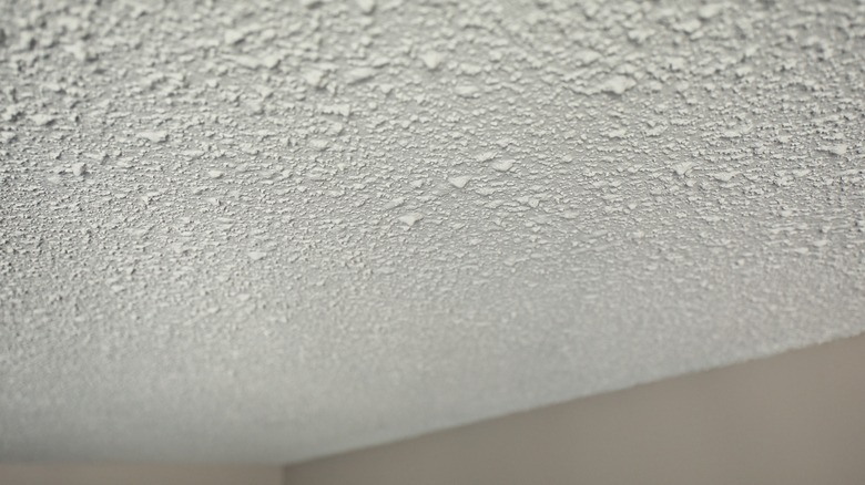 white popcorn ceiling