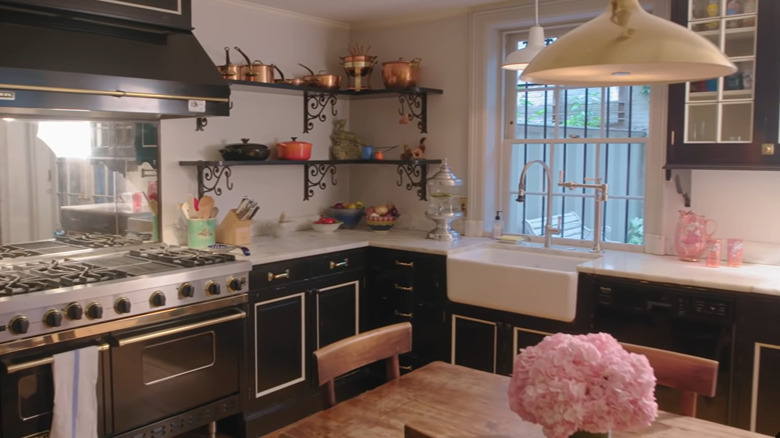 Liv Tyler's quaint kitchen