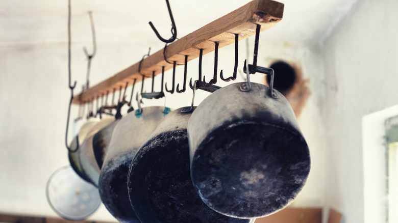 wood pot rack