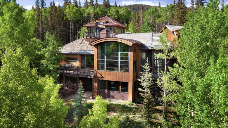 Oprah's wooden Telluride, Colorado home