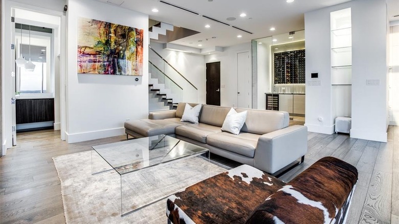 Khloe and Lamar temporary Dallas loft