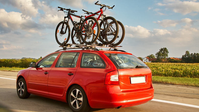 car with bikes