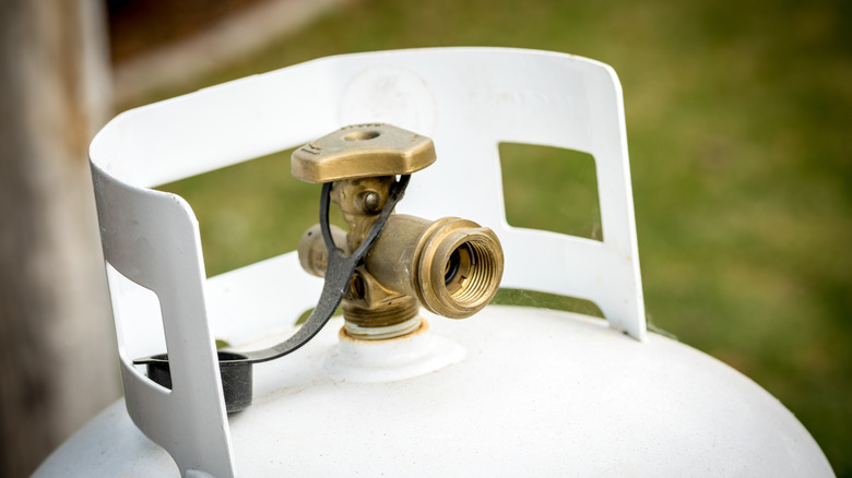 collar of a propane tank