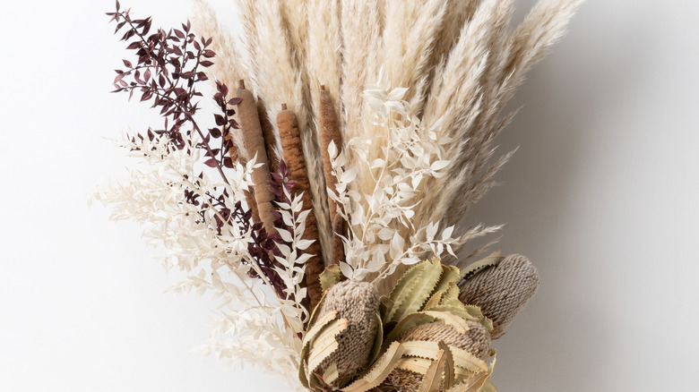 dried floral arrangement