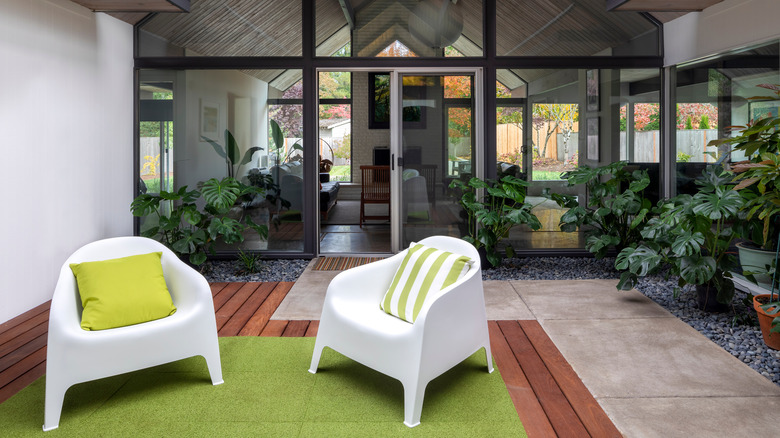 Mid-century modern sitting area