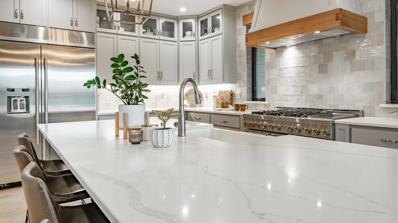 kitchen quartz countertop