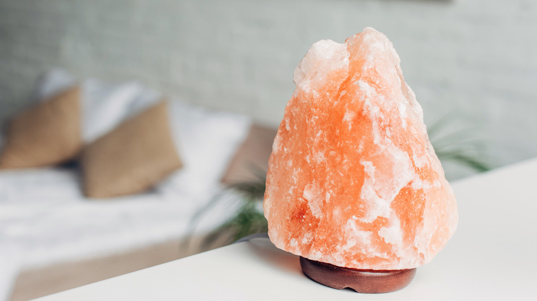 himalayan salt lamp