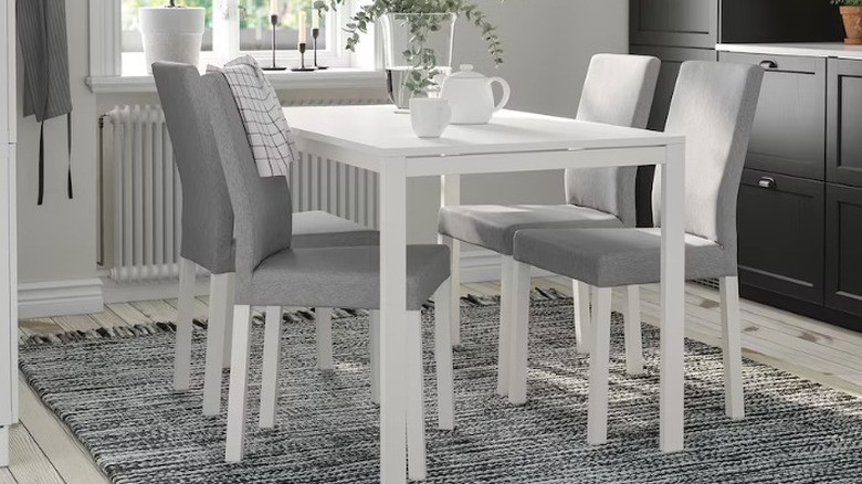 MELLTORP dining table