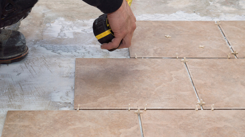 Installing ceramic tiles 