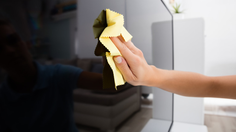 Cleaning a TV screen 