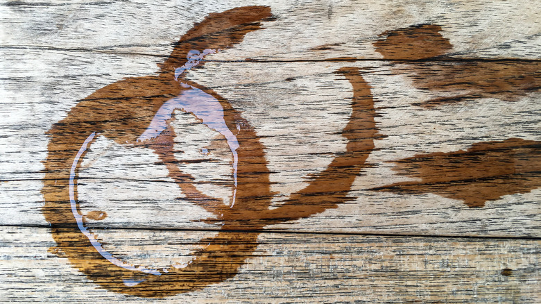 Water rings in wood