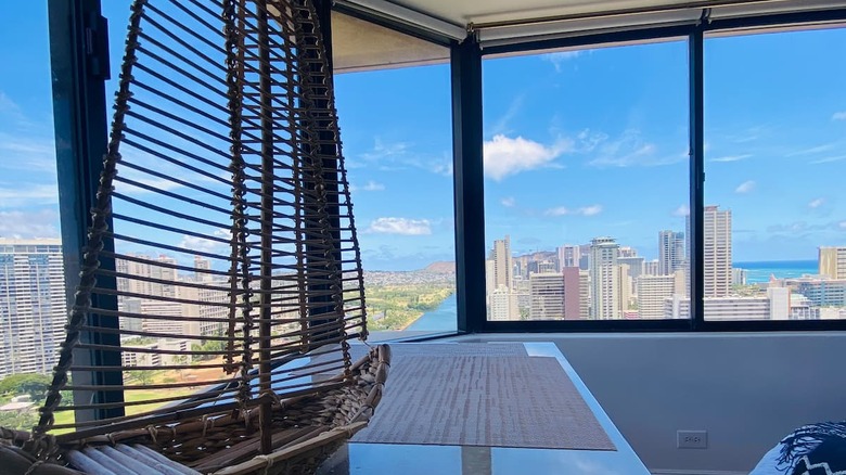 condo windows overlooking oahu 