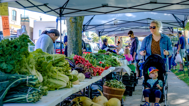 woman at farmers market 