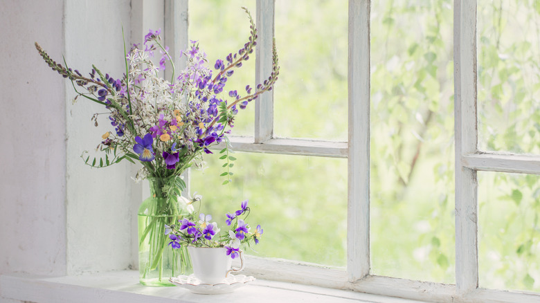 Symmetrical lupine bouquet  