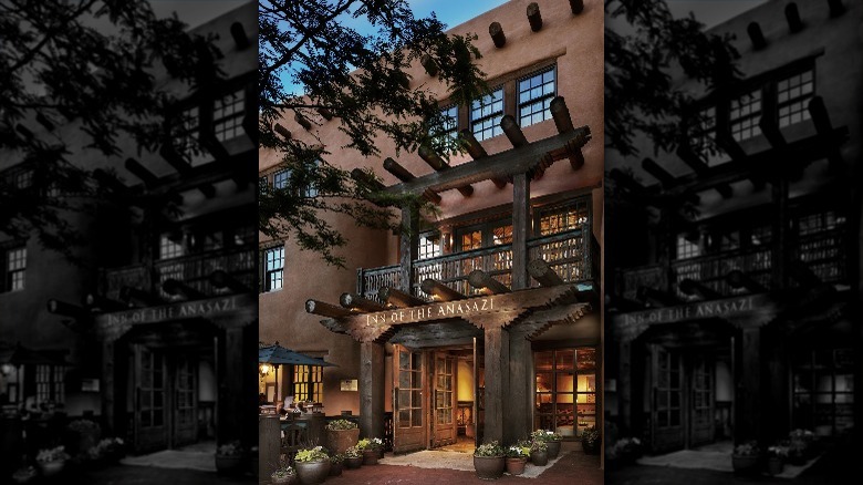 The outside of the Inn of the Anasazi