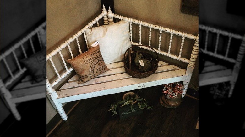 Corner bench with antique décor