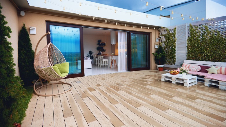 Outdoor living space on deck 