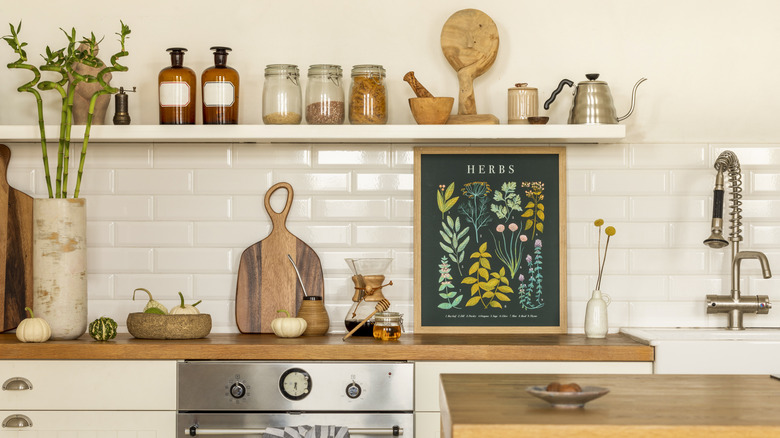 Cozy kitchen with tile backsplash