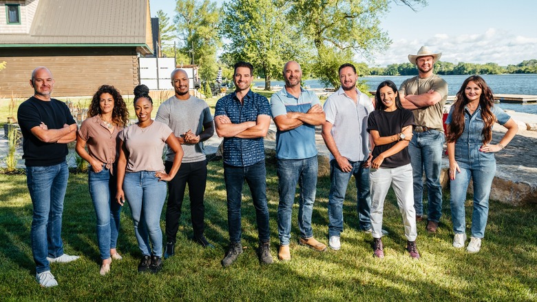 Cast of Renovation Resort Showdown posing outside