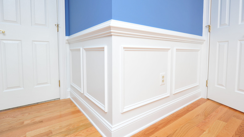 Home with wainscotting wall molding