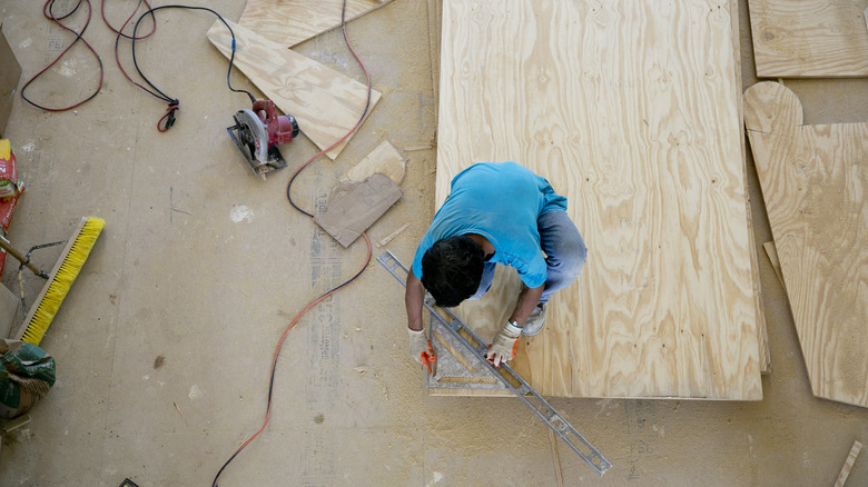 Measuring and cutting plywood