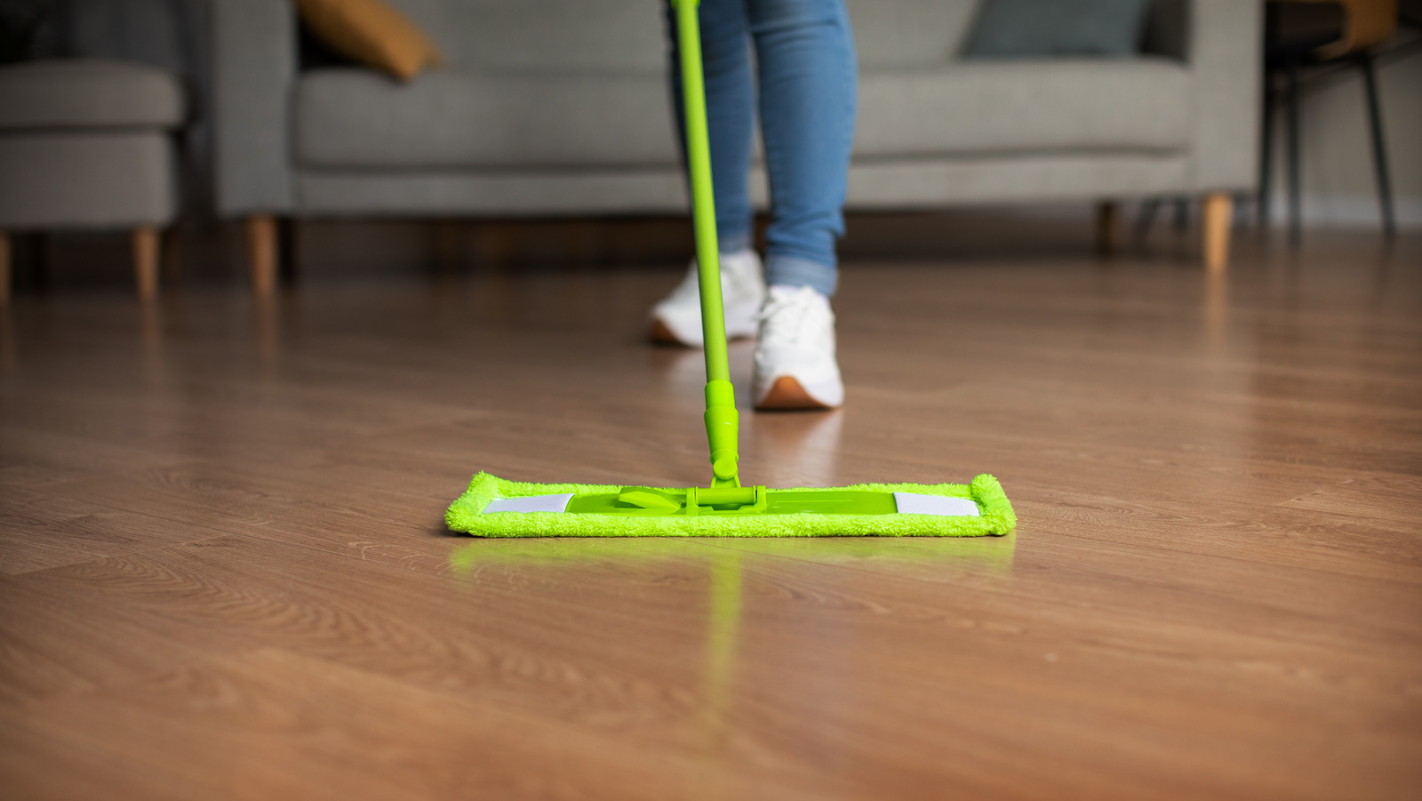 How to clean vinyl floors
