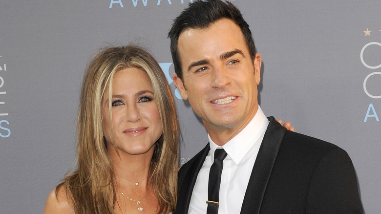 Jennifer Aniston and Justin Theroux smiling