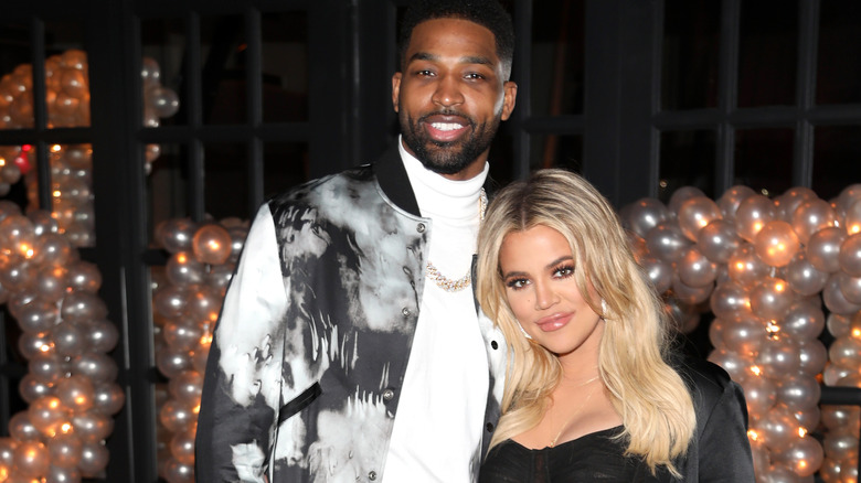 Khloé Kardashian and Tristan Thompson balloons