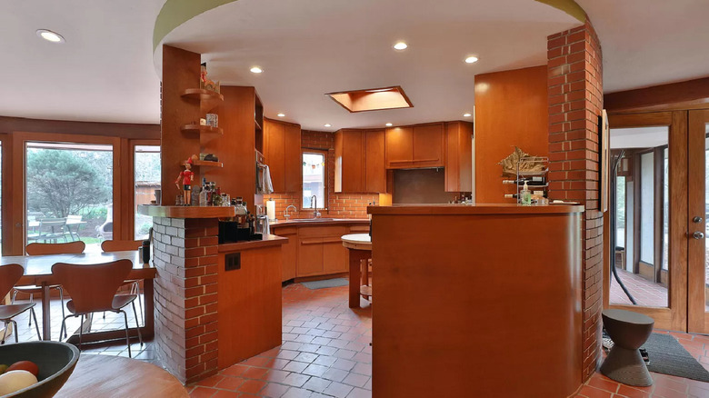 kitchen decked with bricks and wood