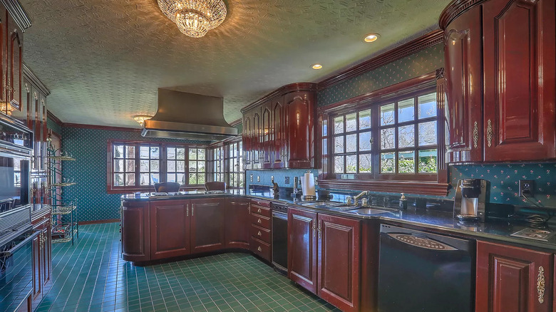 Large kitchen with dark mahogany