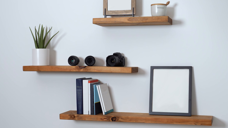 floating shelves 