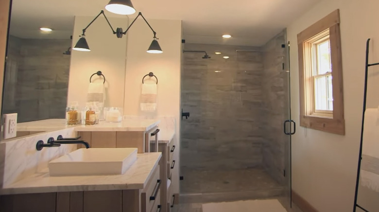 Elevated vanities in bathroom