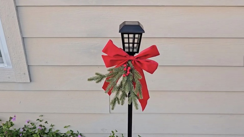 lawn lantern decor