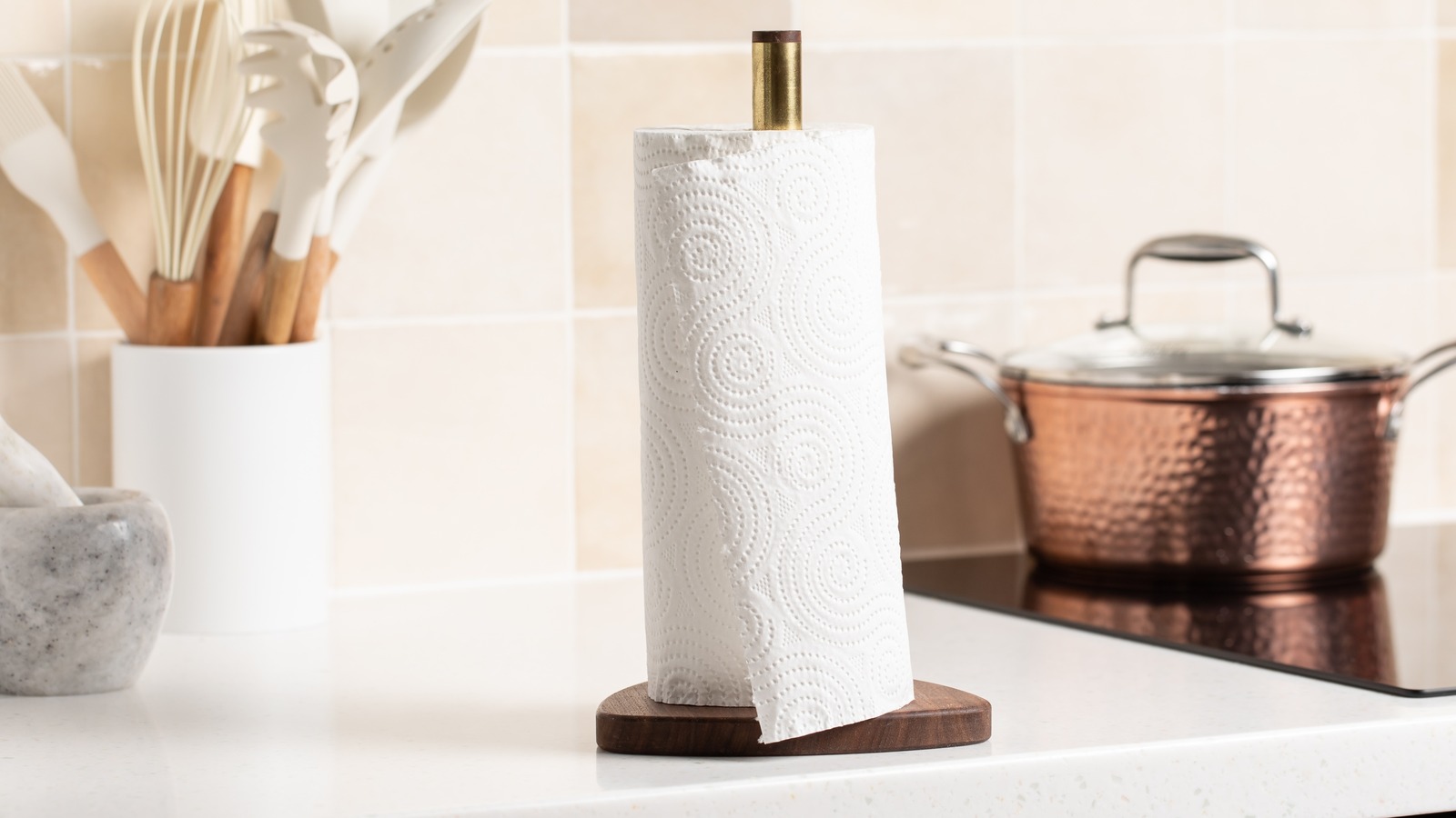 Eco-Conscious Towel Dispensers : Paper Towel Holder