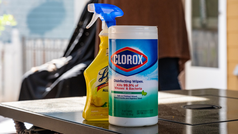 Clorox wipes on table