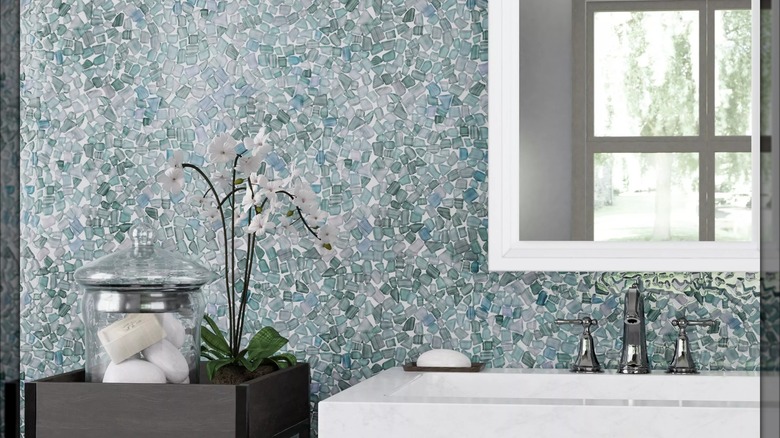 Pebble mosaic glass tile