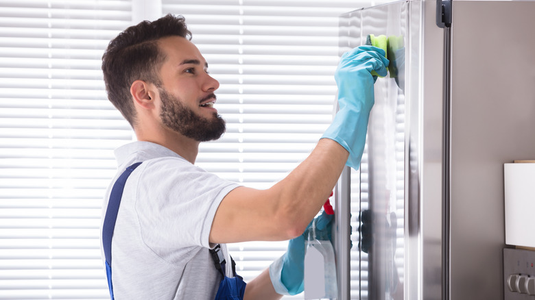 finger prints on fridge