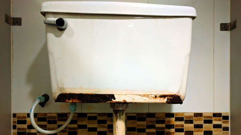 Leaky toilet tank