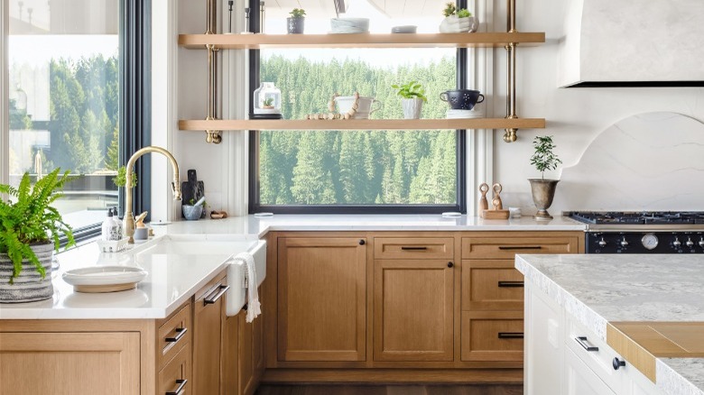 Farmhouse white kitchen quartz sink 