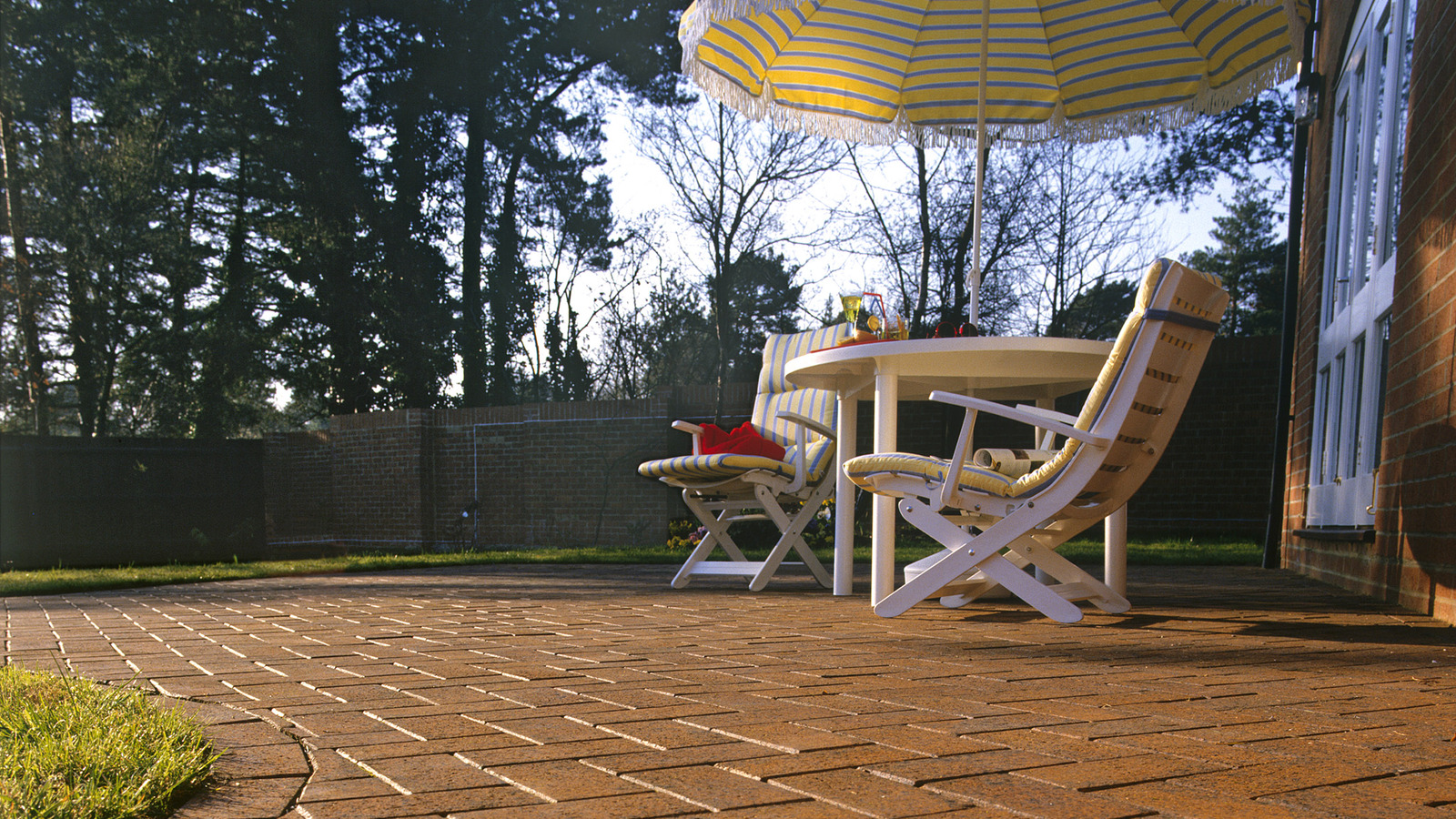 How to Keep your Pavers Looking like New - Pavertime