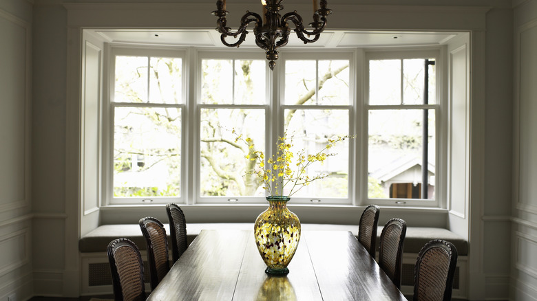 Large bay windows in a dining room